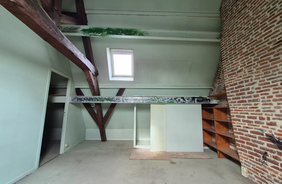 VIEUX LILLE – Plateau brut  en duplex d’environ 66 m² CARREZ (95 m² au sol)