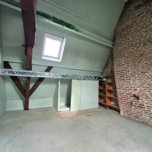 VIEUX LILLE – Plateau brut  en duplex d’environ 66 m² CARREZ (95 m² au sol)