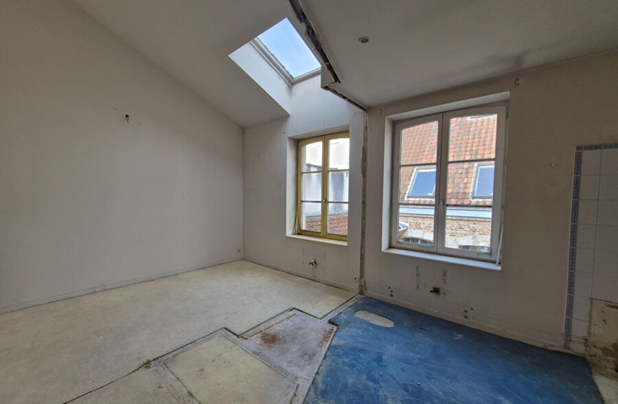 VIEUX LILLE – Plateau brut à aménager en T2 47 m² Loi Carrez