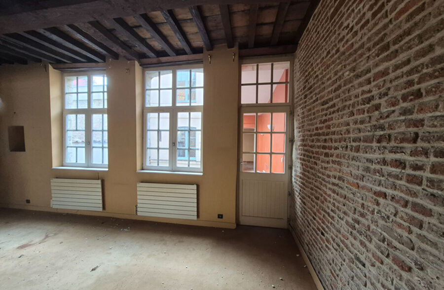 VIEUX LILLE – Plateau brut à aménager en T1/T2 de 38 m²