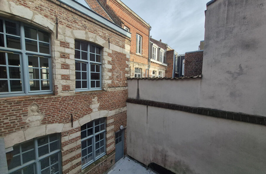 VIEUX LILLE – Plateau brut à aménager en T1/T2 de 38 m²