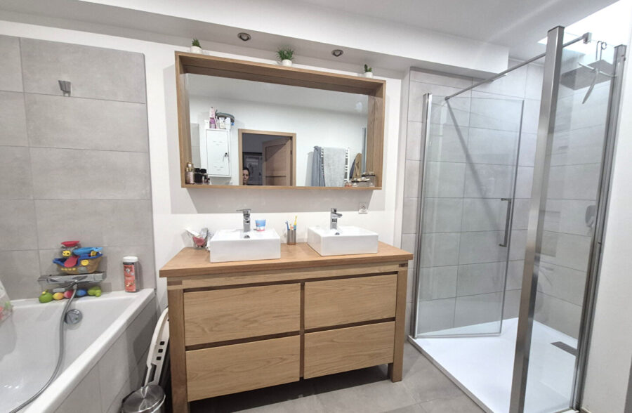 Maison Wambrechies  1930 rénovée, 3 chambres, jardin avec accès extérieur