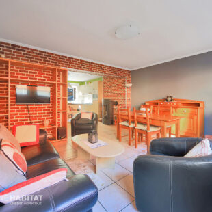 Maison 110 m² et garage.