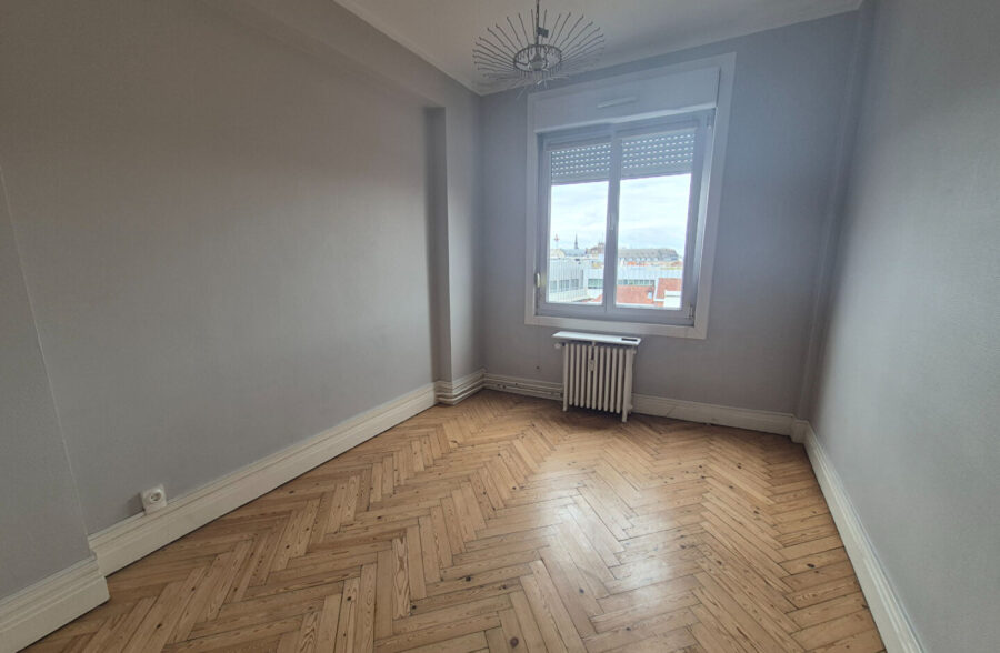 LILLE – REPUBLIQUE – T3  66m² + cave + box