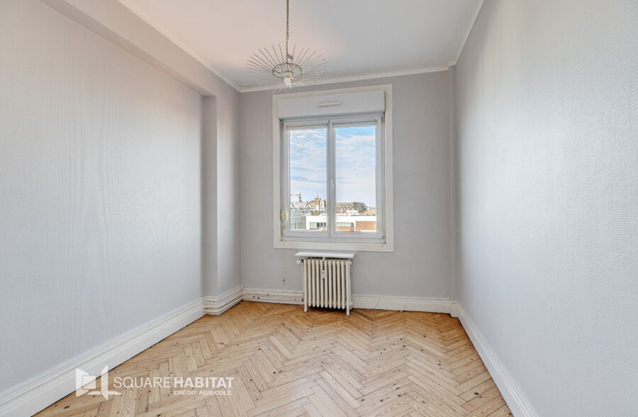 LILLE – REPUBLIQUE – T3  66m² + cave + box