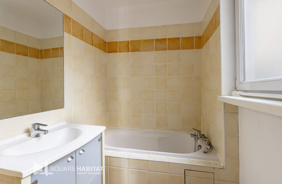 LILLE – REPUBLIQUE – T3  66m² + cave + box