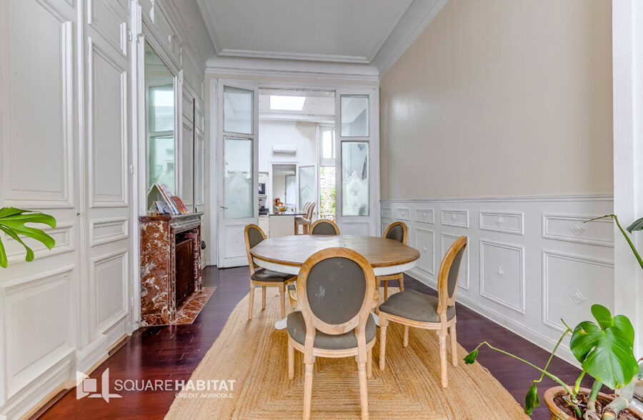 Maison de Maître de Charme , 214 m² , Proche Métro