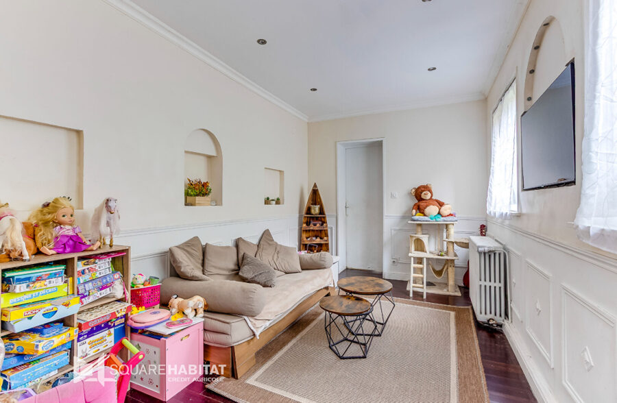 Maison de Maître de Charme , 214 m² , Proche Métro