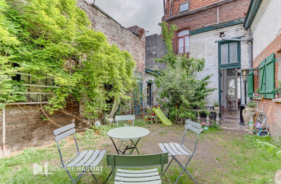 Maison de Maître de Charme , 214 m² , Proche Métro