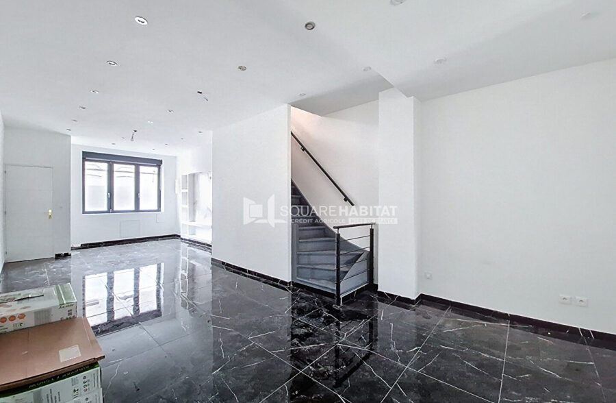 LE FLOCON – MAISON COMPLETEMENT RENOVEE AVEC JARDIN DE VILLE