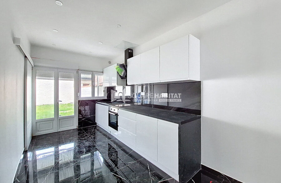 LE FLOCON – MAISON COMPLETEMENT RENOVEE AVEC JARDIN DE VILLE