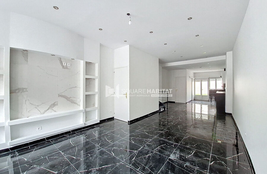 LE FLOCON – MAISON COMPLETEMENT RENOVEE AVEC JARDIN DE VILLE