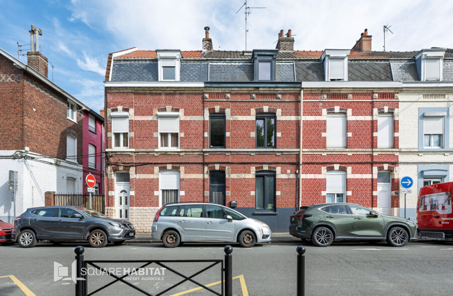 VENDU PAR NOS SOINS !  Sous compromis 