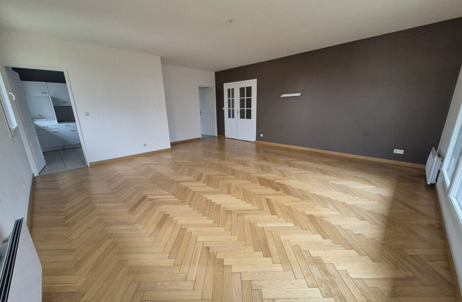 Halluin secteur prisé, Appartement 86m², deux chambres, terrasse, garage  et stationnement
