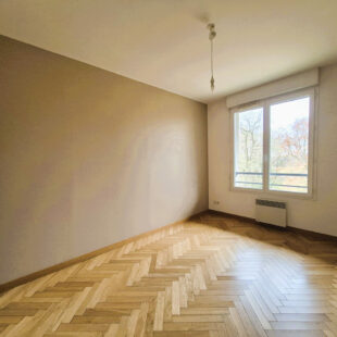 Halluin secteur prisé, Appartement 86m², deux chambres, terrasse, garage  et stationnement