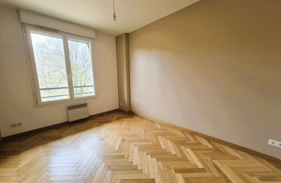 Halluin secteur prisé, Appartement 86m², deux chambres, terrasse, garage  et stationnement