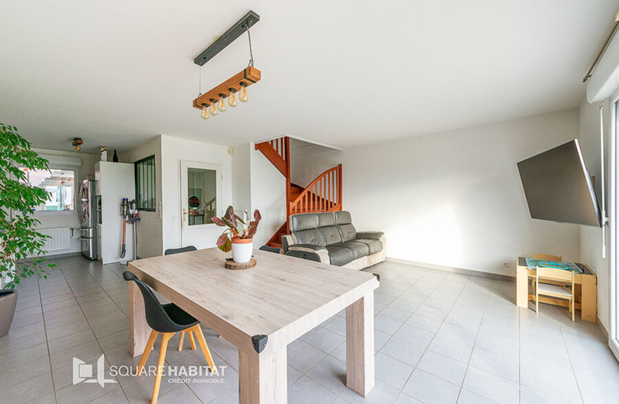 Maison récente 3 chambres , jardin , carport !