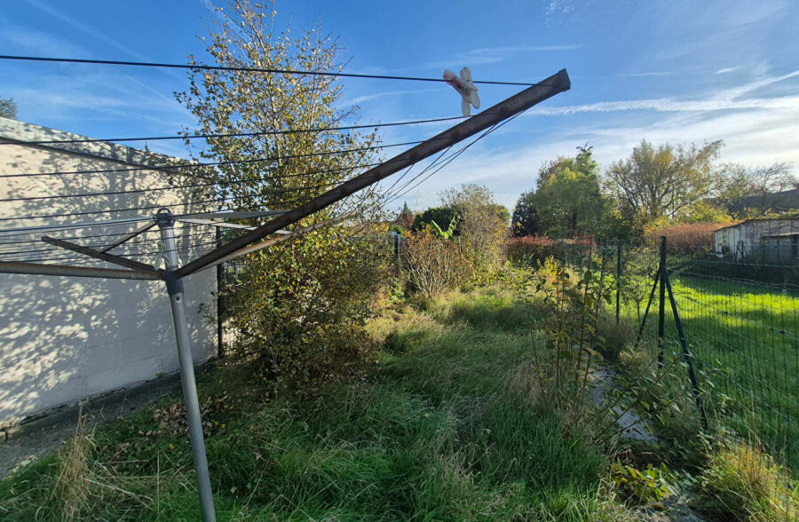 Maison familiale  trois chambres jardin