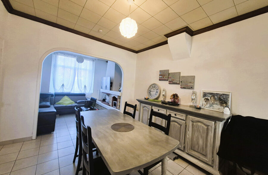 Maison familiale  trois chambres jardin