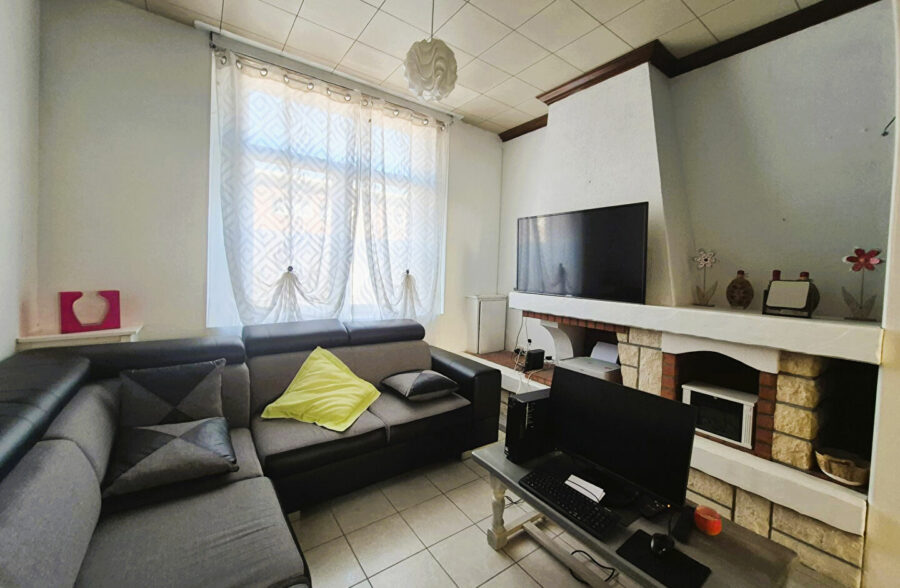 Maison familiale  trois chambres jardin