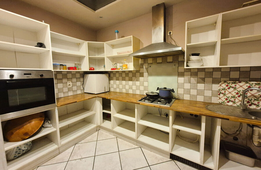 Maison à  conforter – 4 Chambres et Petite Cour