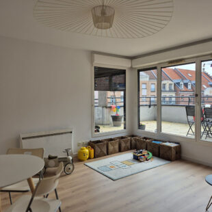 VIEUX LILLE- Appartement de 57 m2  avec une terrasse de 27 m2 BOX et CAVE