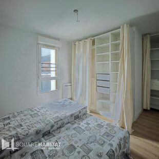 VIEUX LILLE- Appartement de 57 m2  avec une terrasse de 27 m2 BOX et CAVE