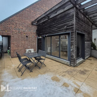 VIEUX LILLE- Appartement de 57 m2  avec une terrasse de 27 m2 BOX et CAVE