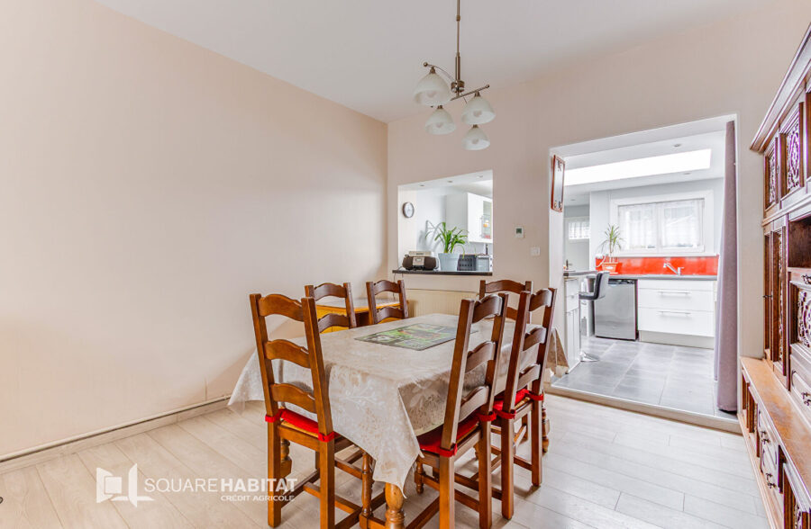 NOUVEAUTÉ à Wattrelos !  Semi-flamande pleine de charme, en plein coeur de ville