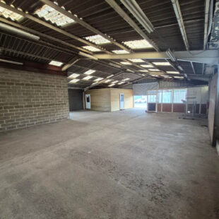 ANNEZIN : Bâtiment Rénové (235 m²) avec FLUX CLIENT GARANTI !