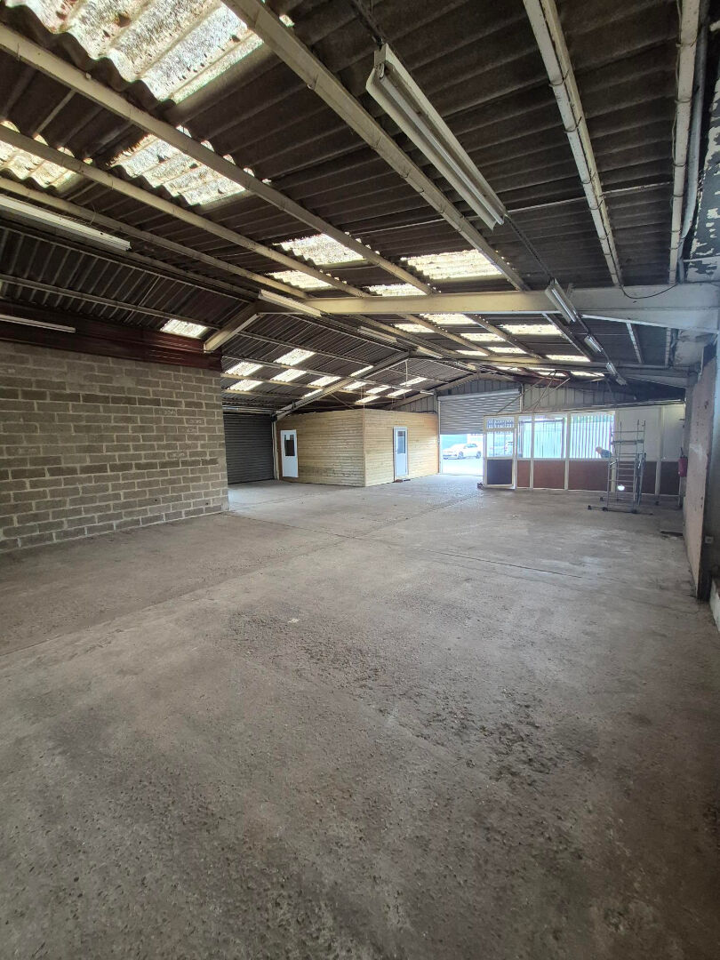 ANNEZIN : Bâtiment Rénové (235 m²) avec FLUX CLIENT GARANTI !