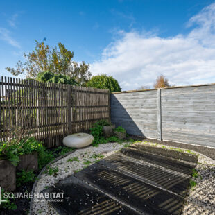 Maison de type “loft” – 4 chambres – Grand jardin et stationnement privatif