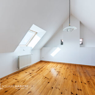 Maison de type “loft” – 4 chambres – Grand jardin et stationnement privatif