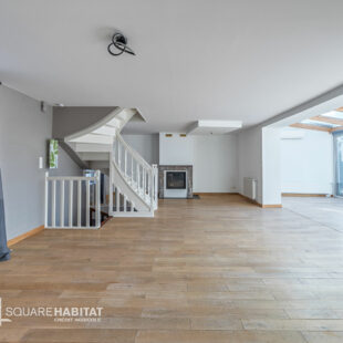 Maison de type “loft” – 4 chambres – Grand jardin et stationnement privatif