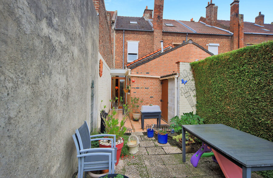 Maison Avion 5 pièce(s) 110 m² + jardin sans vis à vis.