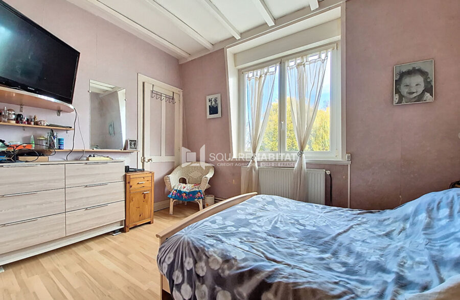 Secteur recherché et fort potentiel pour cette jolie maison située à Hem.