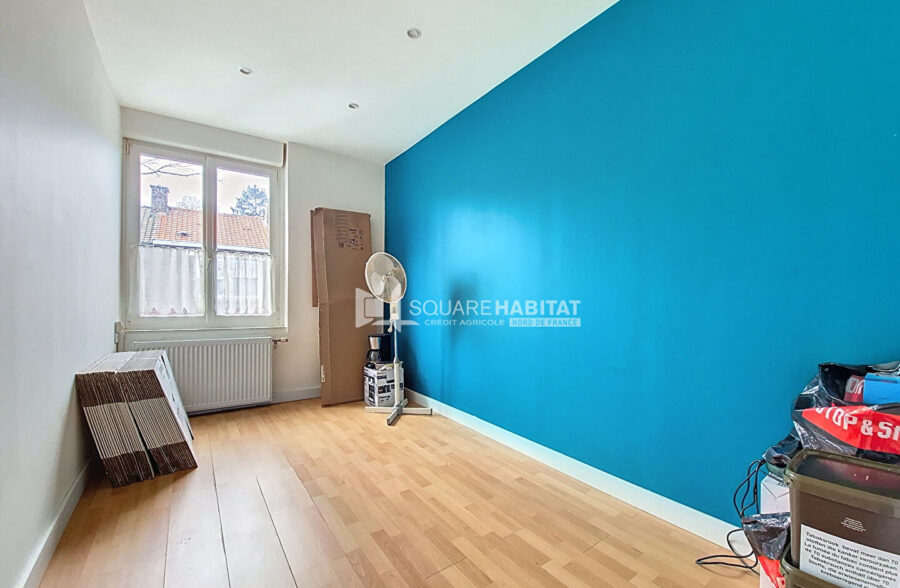 Secteur recherché et fort potentiel pour cette jolie maison située à Hem.