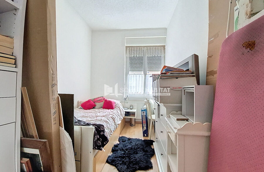 Secteur recherché et fort potentiel pour cette jolie maison située à Hem.