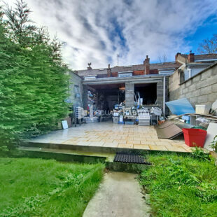 Secteur recherché et fort potentiel pour cette jolie maison située à Hem.