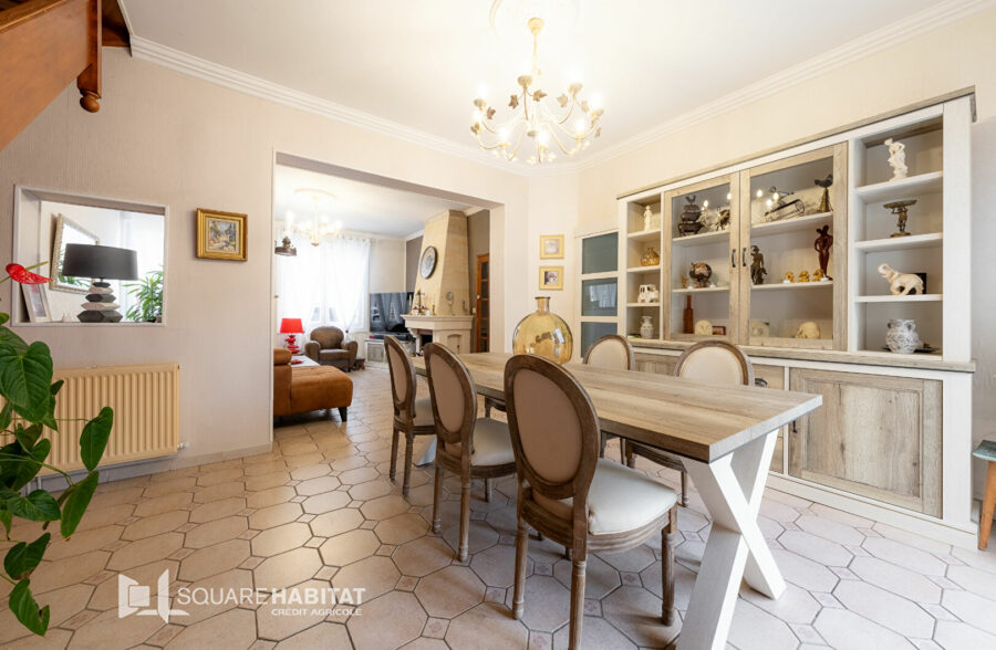 Maison Sin Le Noble 8 pièce(s) 208 m2