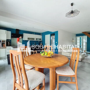 Maison familiale semi-individuelle des années 80  Au calme, proche des commodités