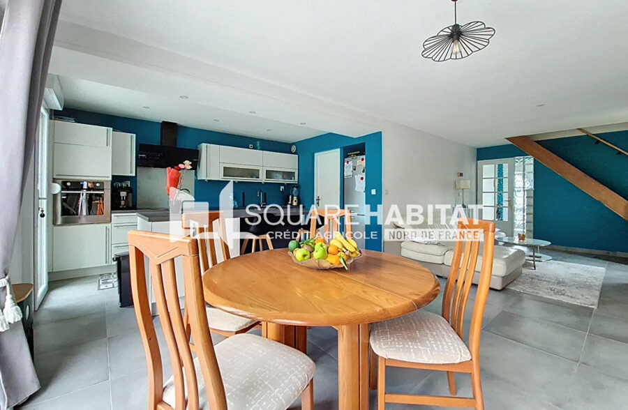 Maison familiale semi-individuelle des années 80  Au calme, proche des commodités