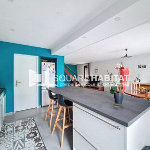 Maison familiale semi-individuelle des années 80  Au calme, proche des commodités