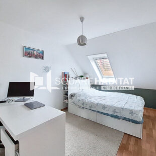 Maison familiale semi-individuelle des années 80  Au calme, proche des commodités