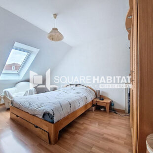 Maison familiale semi-individuelle des années 80  Au calme, proche des commodités