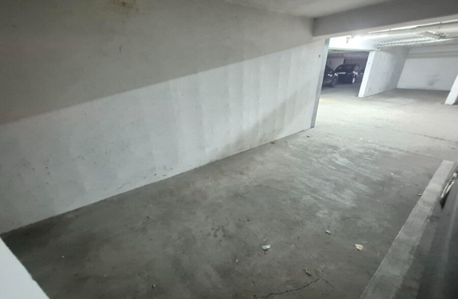 PLACE SEBASTOPOL : Place de parking en sous-sol