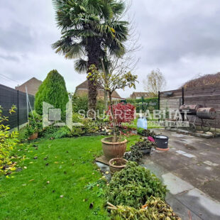 Maison avec jardin 3 chambres, garage 2 voitures + 2 places de parking privatives