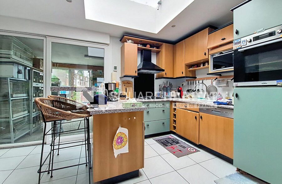 Maison avec jardin 3 chambres, garage 2 voitures + 2 places de parking privatives