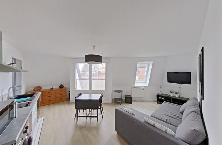 A LOUER STUDIO MEUBLE