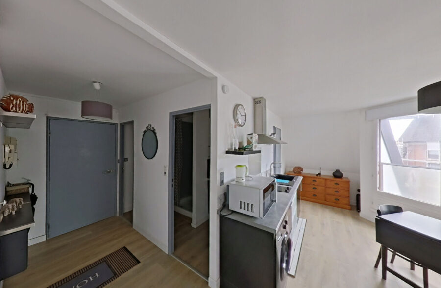 A LOUER STUDIO MEUBLE